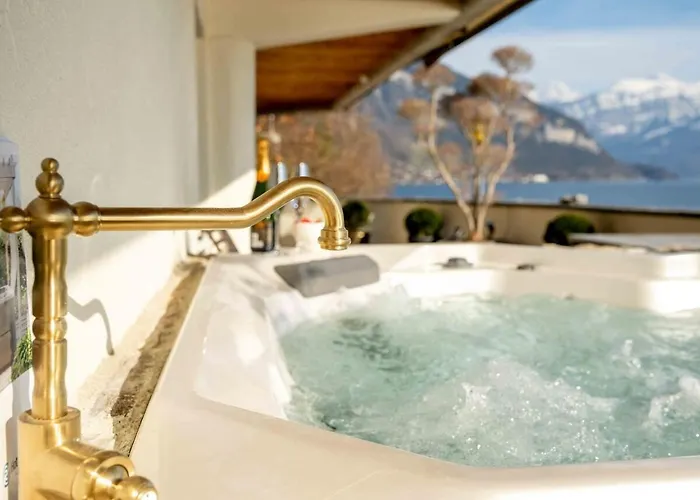 Nido Sull'aqua With Whirlpool *